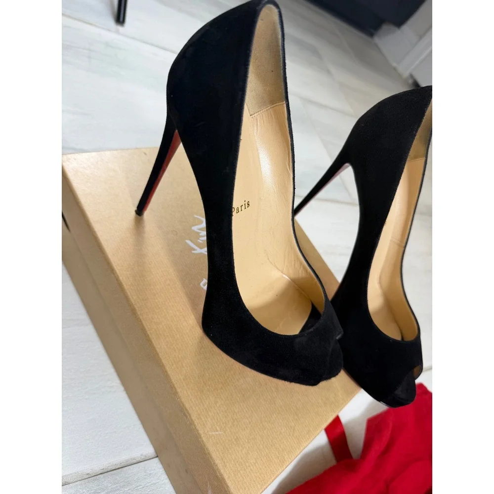 Christian Louboutin New Very Prive 120 Black Suede Peep Toe Pump 40.5 3151081